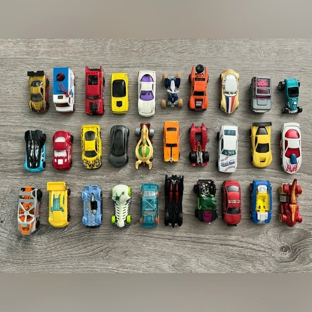 Hotwheels Toy Diecast Cars Lot Of 30 cars lot #7